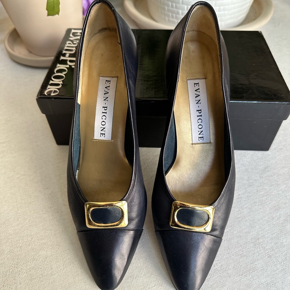 Evan Picone Vintage Heels with Gold Buckle